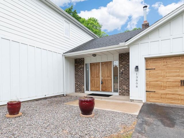 13808 Frontier Lane, Burnsville, MN 55337