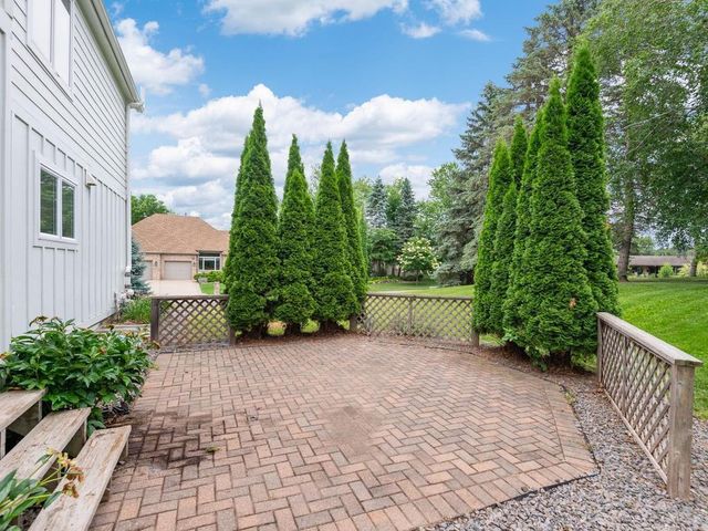 13808 Frontier Lane, Burnsville, MN 55337