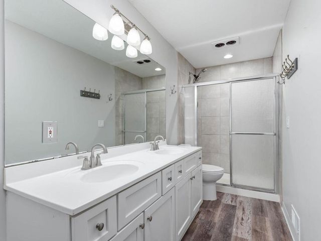 13808 Frontier Lane, Burnsville, MN 55337