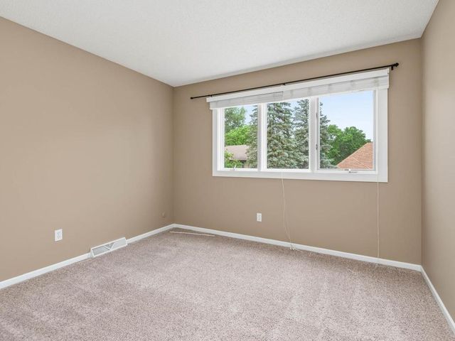 13808 Frontier Lane, Burnsville, MN 55337