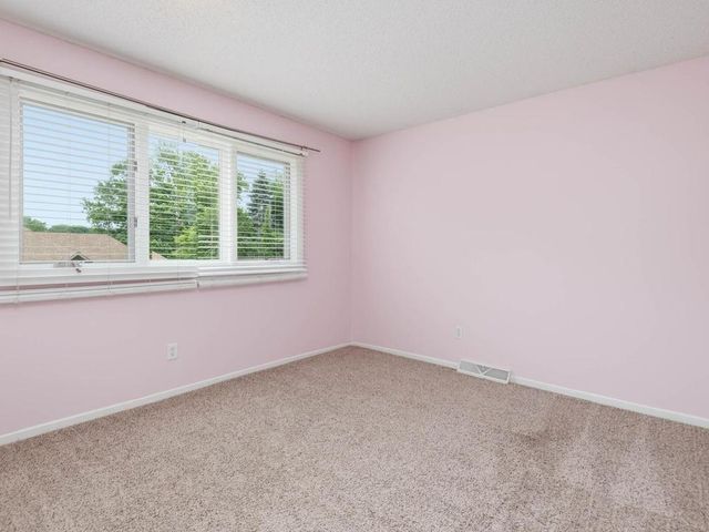 13808 Frontier Lane, Burnsville, MN 55337