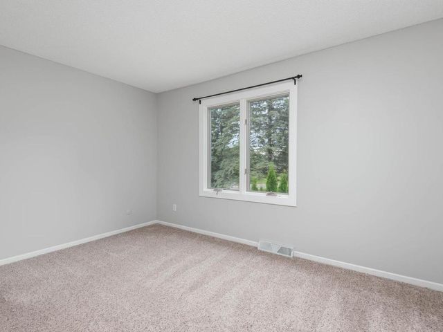 13808 Frontier Lane, Burnsville, MN 55337