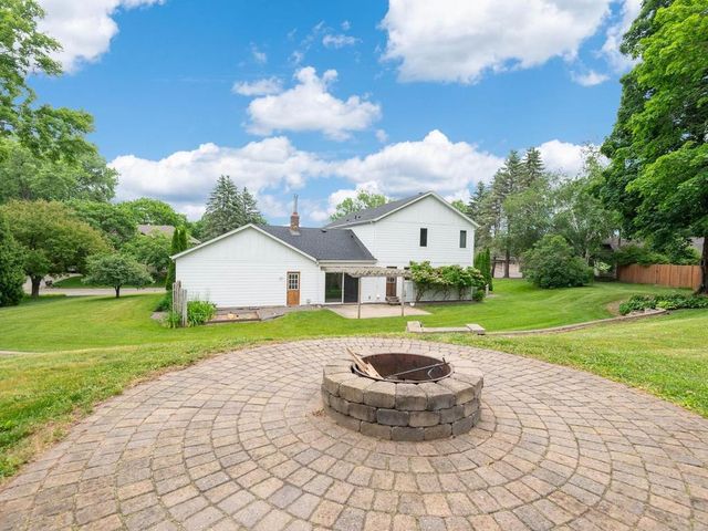 13808 Frontier Lane, Burnsville, MN 55337