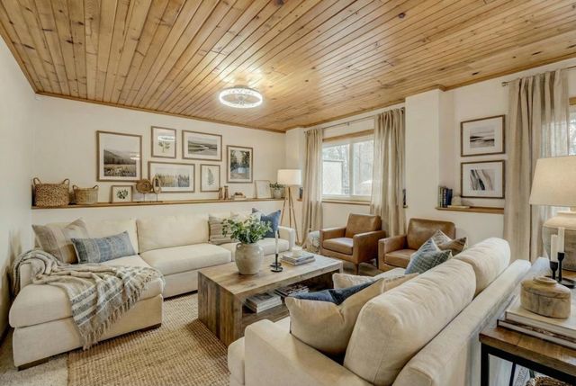 4745 Narvik Drive, Eagan, MN 55122