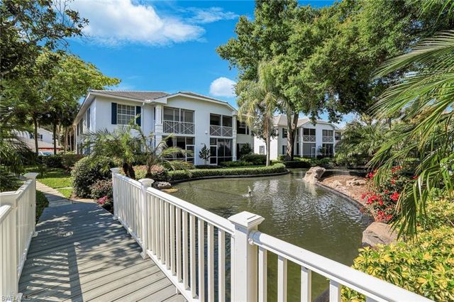 7092 Barrington CIR 102, Naples, FL 34108