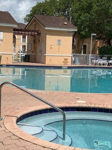 7100 NW 177th St 202-14, Hialeah, FL 33015