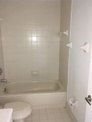 7100 NW 177th St 202-14, Hialeah, FL 33015