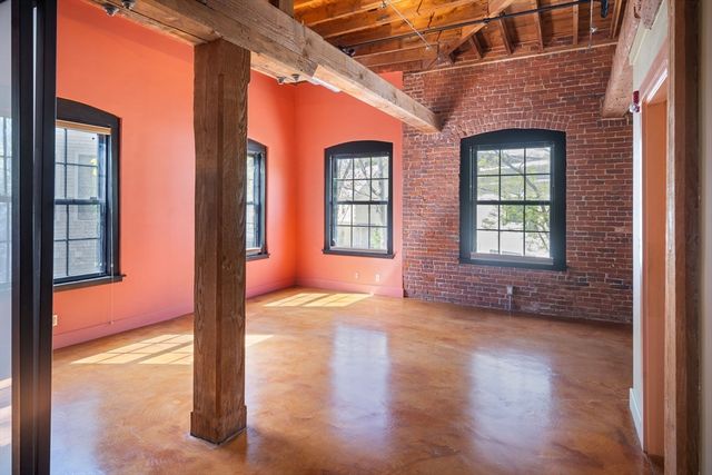 1 Tannery Brook Row 1F, Somerville, MA 02144