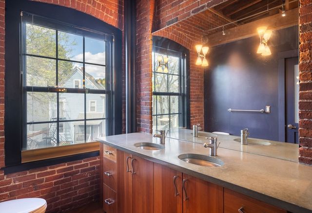 1 Tannery Brook Row 1F, Somerville, MA 02144