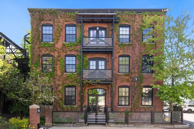 1 Tannery Brook Row 1F, Somerville, MA 02144
