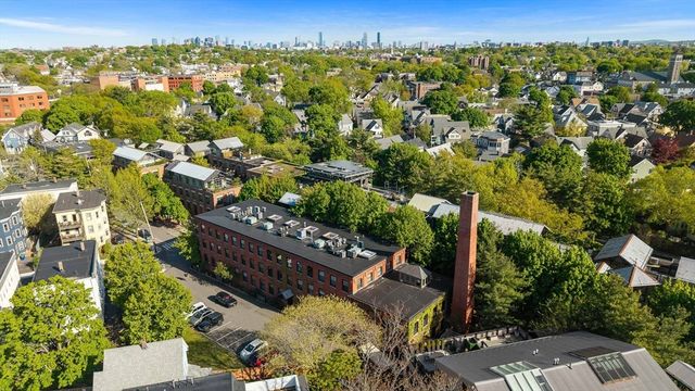 1 Tannery Brook Row 1F, Somerville, MA 02144