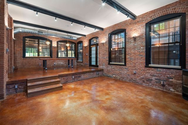 1 Tannery Brook Row 1F, Somerville, MA 02144