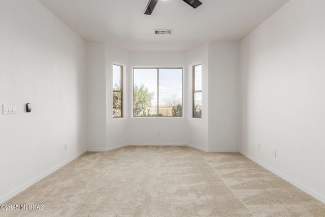 692 N Cedar Bend Avenue, Green Valley, AZ 85614