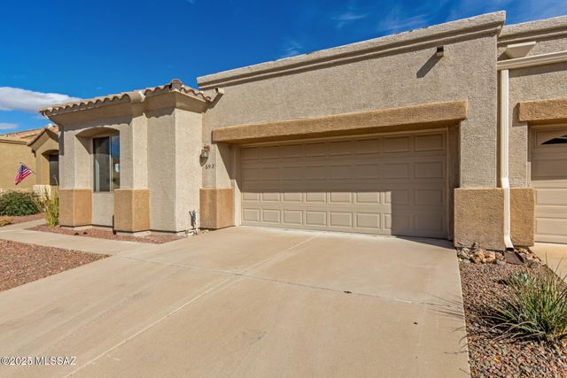 692 N Cedar Bend Avenue, Green Valley, AZ 85614