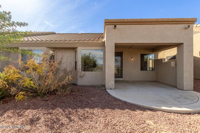 692 N Cedar Bend Avenue, Green Valley, AZ 85614