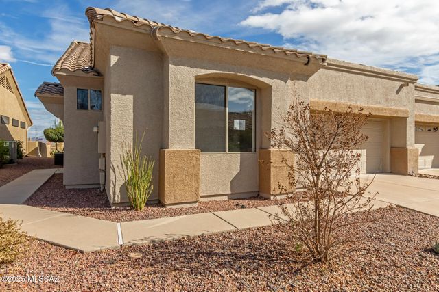 692 N Cedar Bend Avenue, Green Valley, AZ 85614