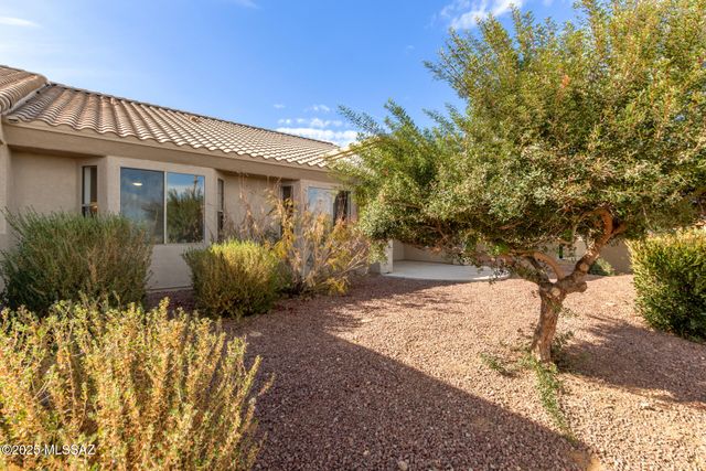 692 N Cedar Bend Avenue, Green Valley, AZ 85614