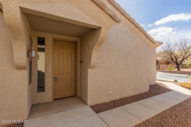 692 N Cedar Bend Avenue, Green Valley, AZ 85614
