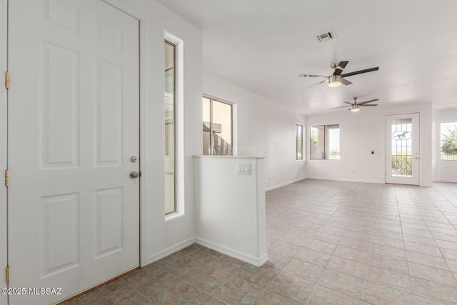 692 N Cedar Bend Avenue, Green Valley, AZ 85614