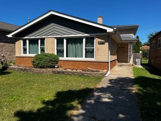 13141 S Muskegon Avenue, Chicago, IL 60633