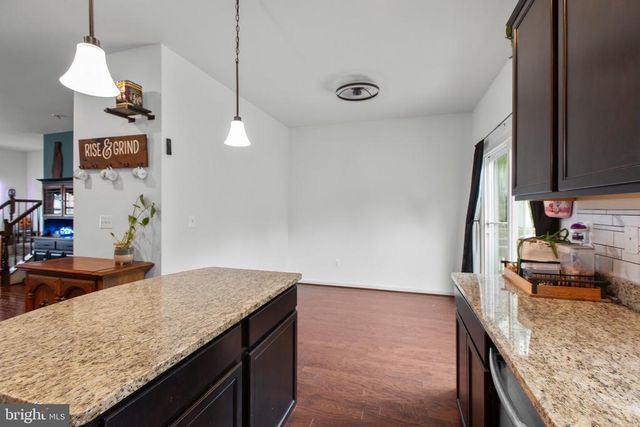 2422 DRAKE LN, Fredericksburg, VA 22408