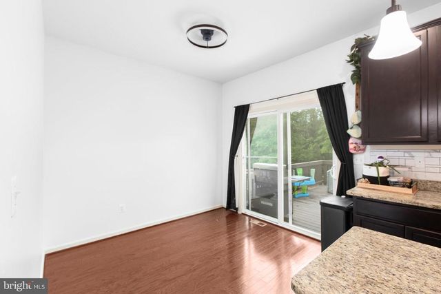 2422 DRAKE LN, Fredericksburg, VA 22408