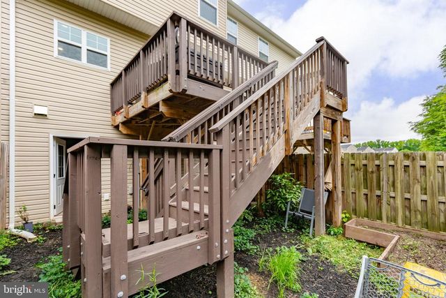 2422 DRAKE LN, Fredericksburg, VA 22408