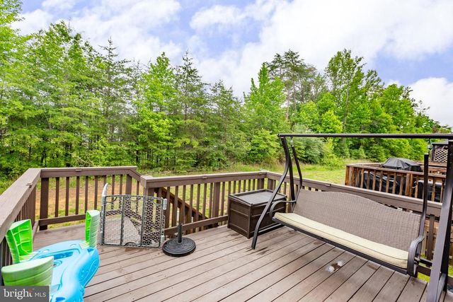 2422 DRAKE LN, Fredericksburg, VA 22408