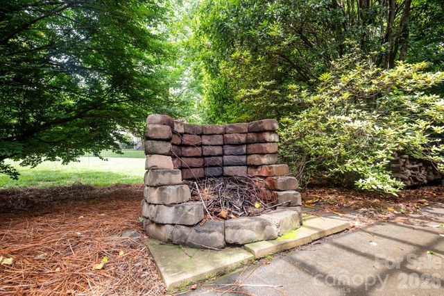 837 Shetland Place NW, Concord, NC 28027