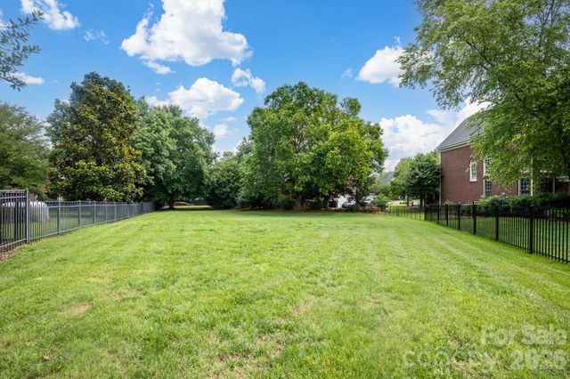 837 Shetland Place NW, Concord, NC 28027