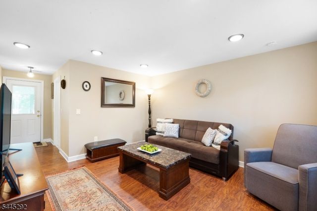 1280 Oxford Rd, Bridgewater Twp., NJ 08807