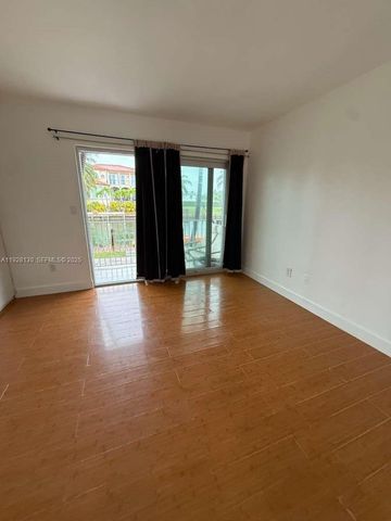 2225 NE 123rd St 104, North Miami, FL 33181