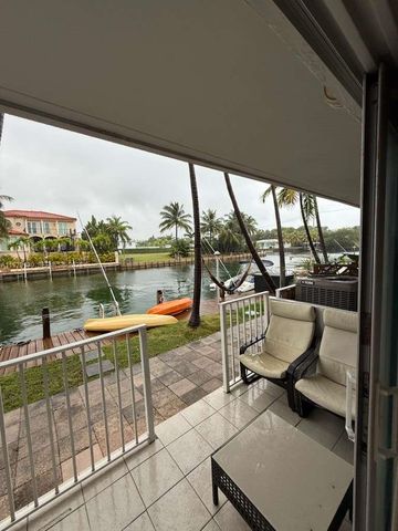 2225 NE 123rd St 104, North Miami, FL 33181