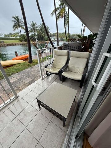 2225 NE 123rd St 104, North Miami, FL 33181