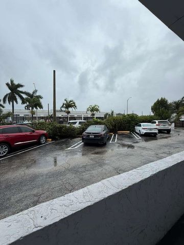 2225 NE 123rd St 104, North Miami, FL 33181