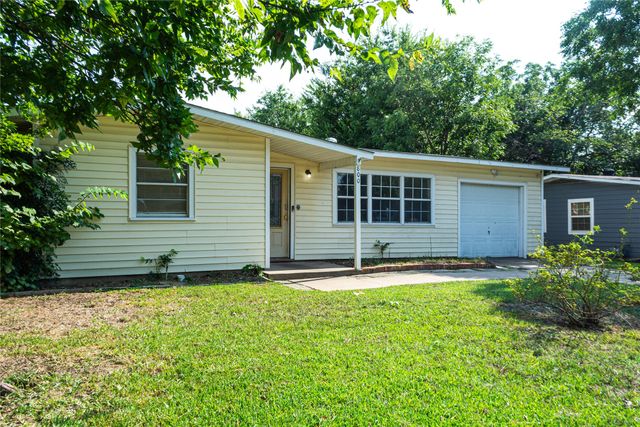 800 E Tucker Boulevard, Arlington, TX 76010
