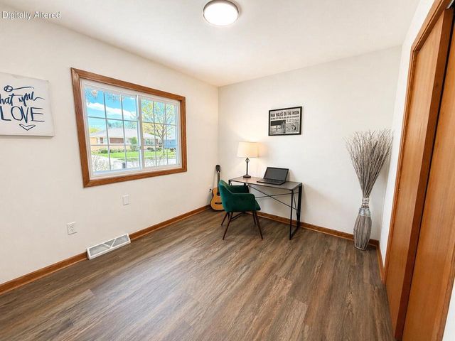 5819 N 81st STREET, Milwaukee, WI 53218