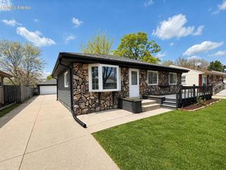 5819 N 81st STREET, Milwaukee, WI 53218