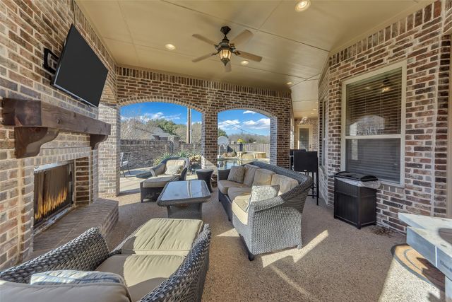 8013 Camino Drive, North Richland Hills, TX 76182