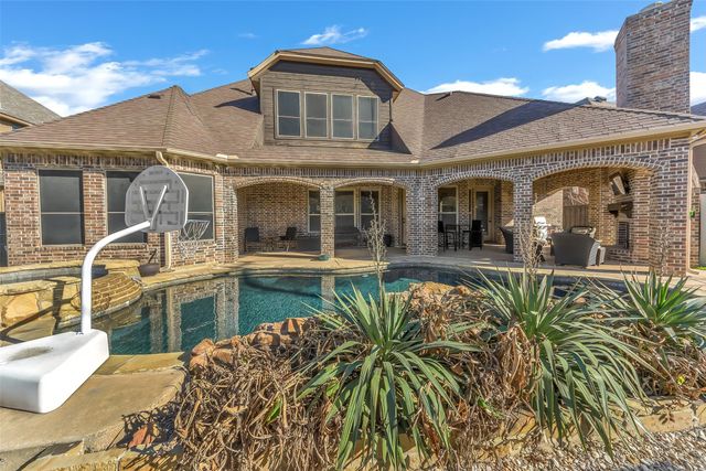 8013 Camino Drive, North Richland Hills, TX 76182
