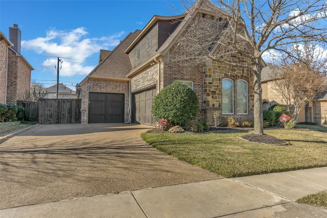 8013 Camino Drive, North Richland Hills, TX 76182