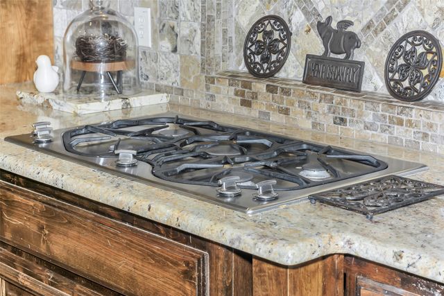 8013 Camino Drive, North Richland Hills, TX 76182