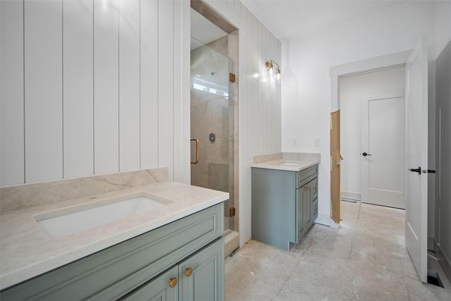 17312 Northview Drive, Urbandale, IA 50323