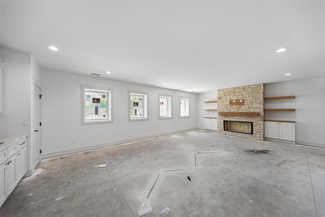 17312 Northview Drive, Urbandale, IA 50323