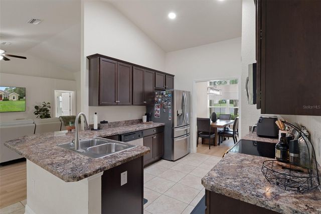 101 OAK VILLAGE BOULEVARD, Homosassa, FL 34446