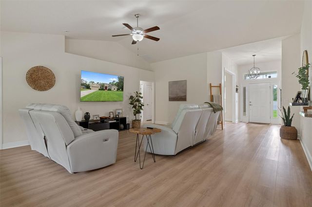 101 OAK VILLAGE BOULEVARD, Homosassa, FL 34446