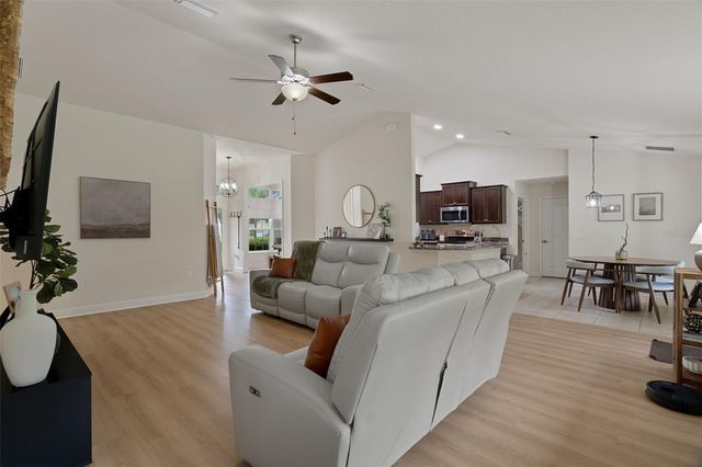 101 OAK VILLAGE BOULEVARD, Homosassa, FL 34446