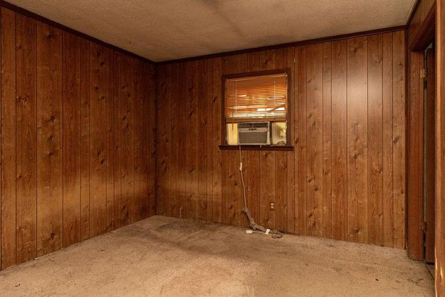 107 Oakwood Circle, Griffin, GA 30223