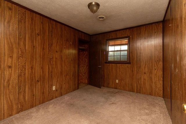 107 Oakwood Circle, Griffin, GA 30223