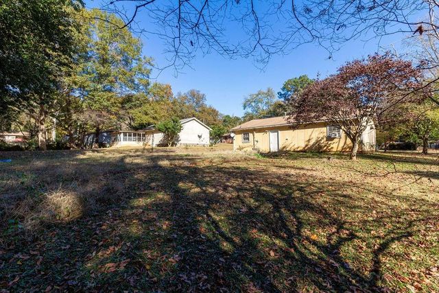 107 Oakwood Circle, Griffin, GA 30223